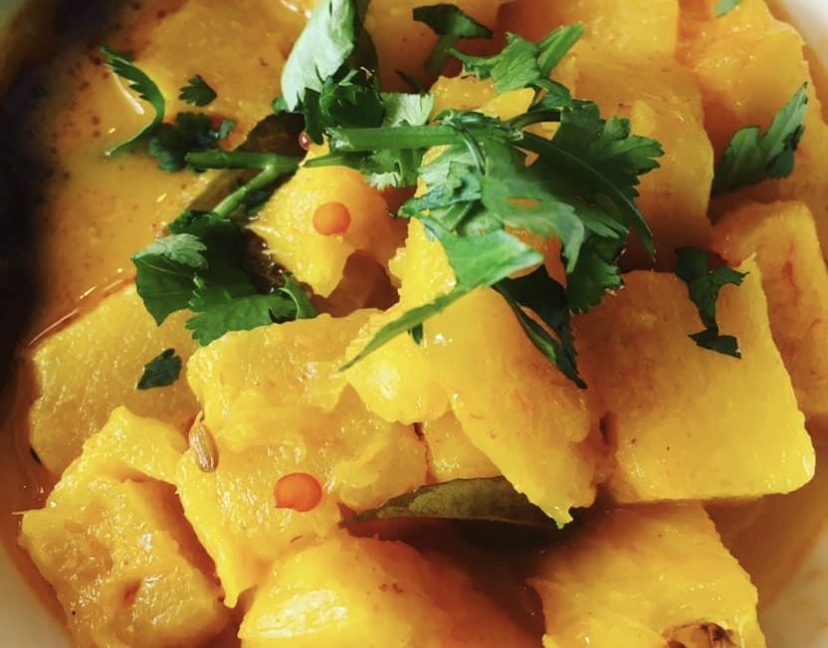 EXOTIC PINEAPPLE VEGETARIAN CURRIES